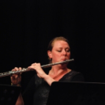 Laila Engle on flutes